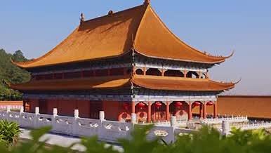 影视城清朝古代建筑皇宫黄色瓦片视频的预览图